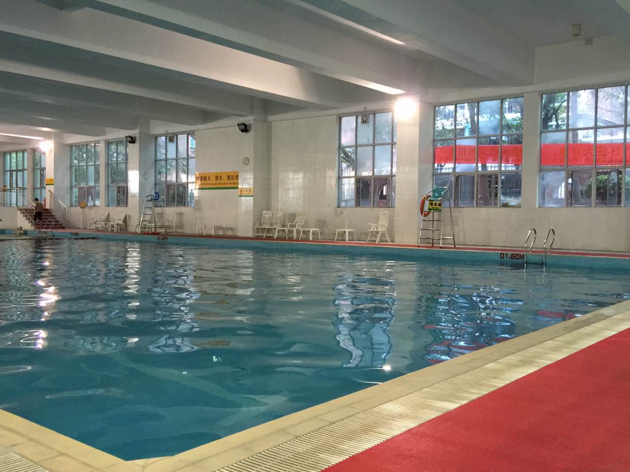 广州蓝天花园游泳池预订